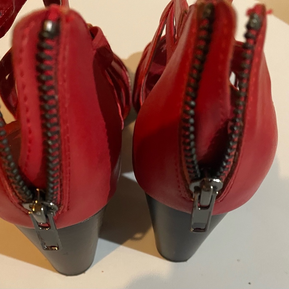 Easy Street Red Chunky Sandals 9WW NWD - Picture 3 of 6